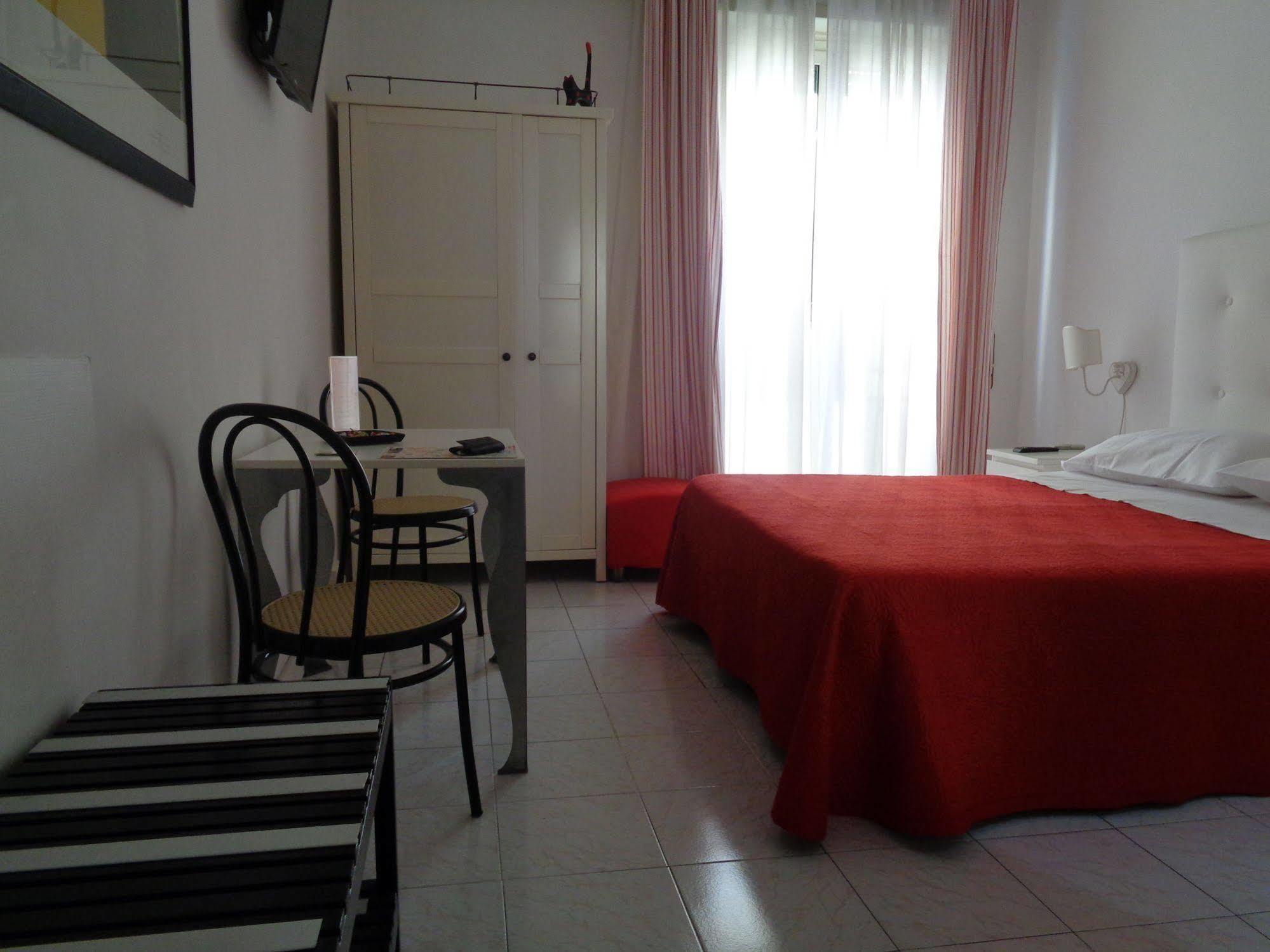 Interno 9 Roma Exterior foto